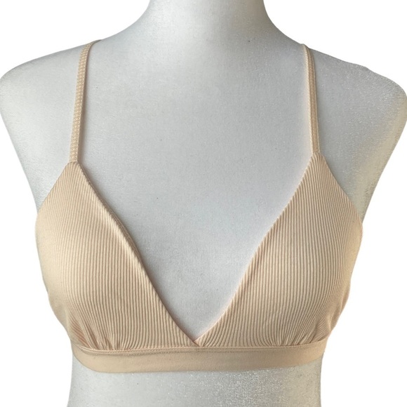 🎉 SALE URBAN Outfitters Ribbed Triangle Bralette size Small - Picture 1 of 7